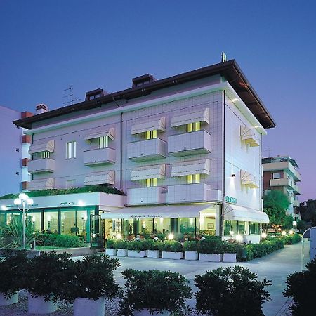 Hotel Angela Fano Exterior foto